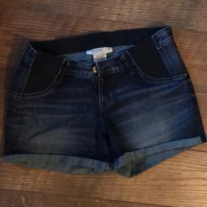 Super comfortable maternity jean shorts.